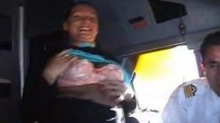 streap hotesse de l’air dans l’avion – F94