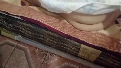 Regresa de una fiesta y termina con semen en la cara, si no despiertas toma tu rica follada