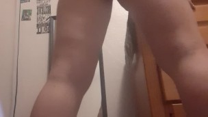 White girl got moves